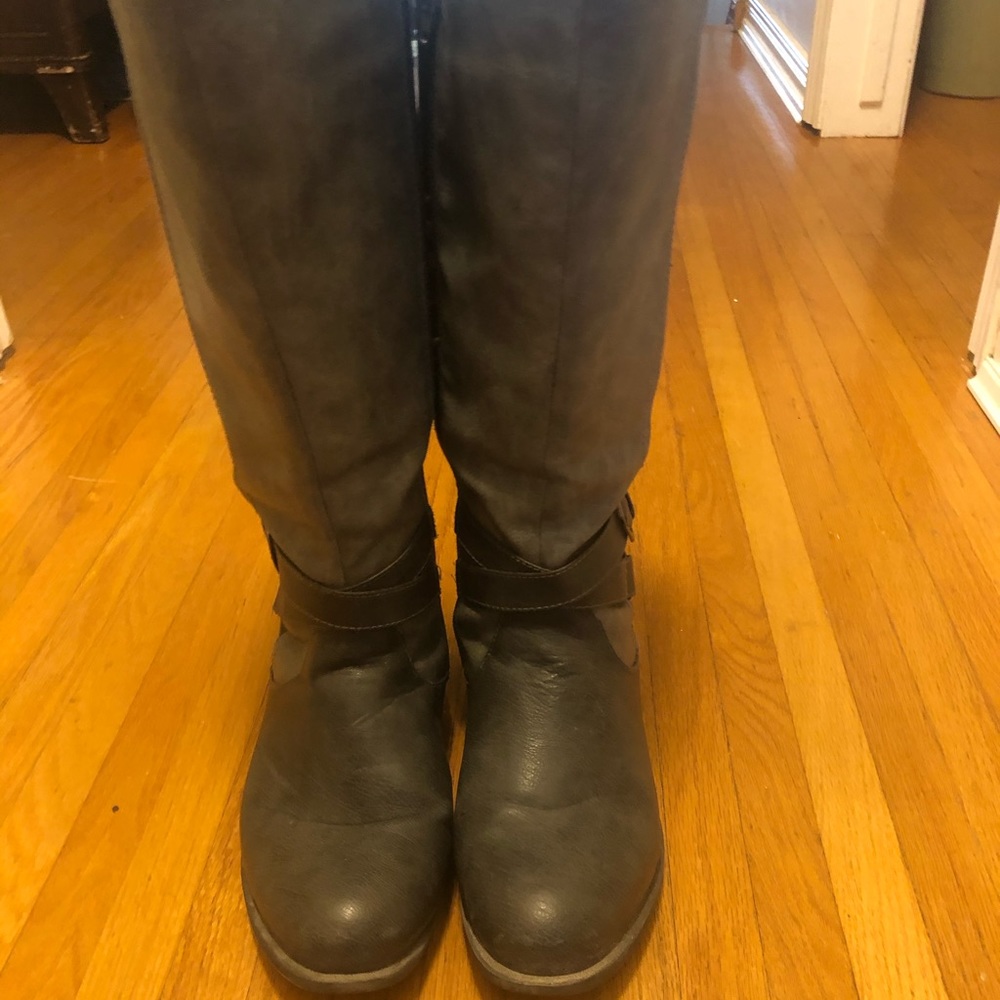 Pennington’s extra wide knee high boots
